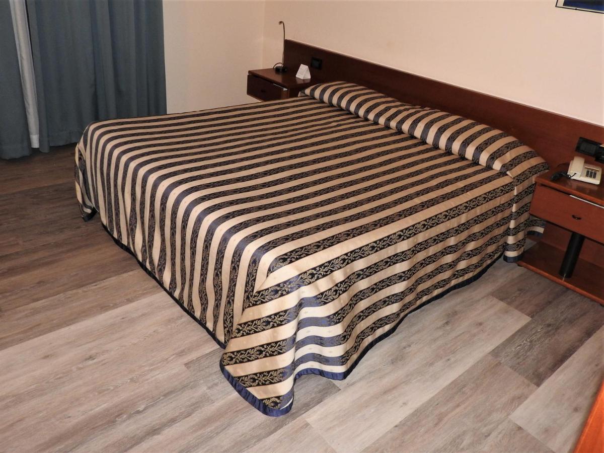 Albergo Centrale Trebaseleghe Εξωτερικό φωτογραφία